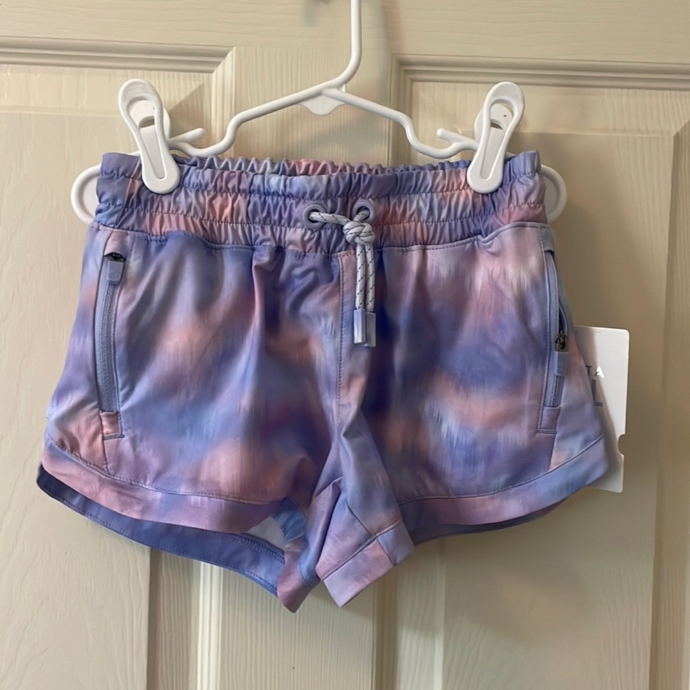 NWT Athleta Girl All Play 3” Shorts - xs / 6